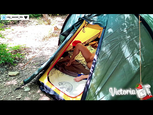 ❤️ Filmed on camera Passionate jerk off Stranger in a tent Porno fb at us ❤