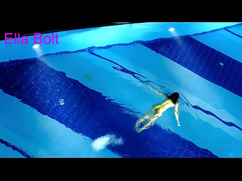 ❤️ I can't stop watching, young blonde caught swimming nude in ELLA BOLT resort pool Porno fb at us ❤